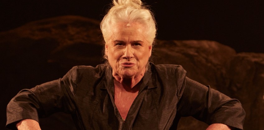 ‘Ficções’, com Vera Holtz, chega a Volta Redonda na próxima semana